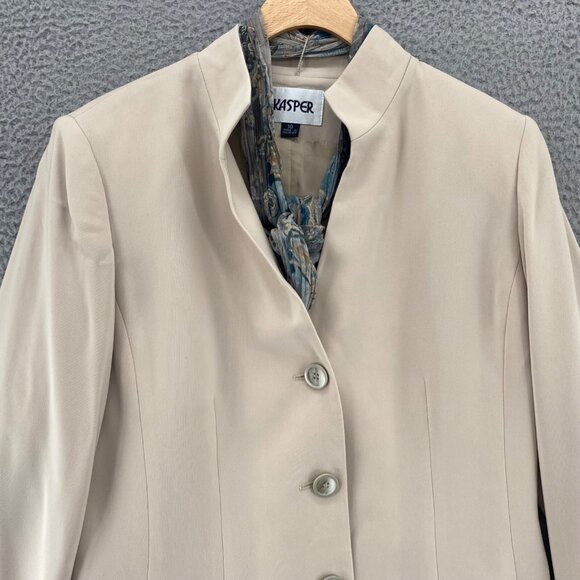 Kasper Blazer Womens 10 Beige Button Front Seam Details Office Career High Neck* - Picture 2 of 10
